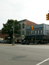 2047-2049 W Broad St in Richmond, VA - Foto de edificio - Building Photo