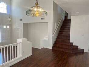 302 Waterton Lakes Ave in Las Vegas, NV - Building Photo - Building Photo