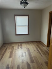 561 N Knight St in Wichita, KS - Foto de edificio - Building Photo