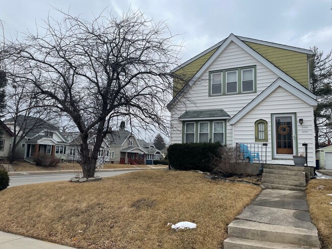 property at 2100-2102 S 85th St