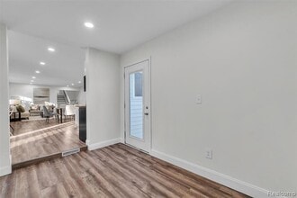 8165 Leonard Dr in Holly, MI - Building Photo - Building Photo