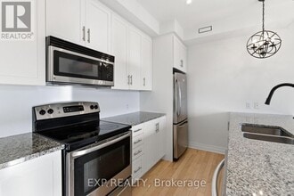 28 Meach Private in Ottawa, ON - Building Photo - Building Photo