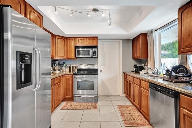 6210 NE 21st Rd in Fort Lauderdale, FL - Building Photo - Building Photo