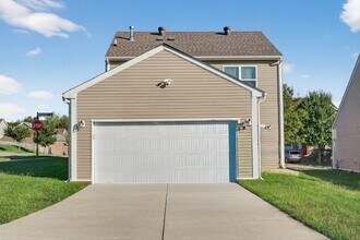 1300 Riverbirch Way in Nashville, TN - Building Photo - Building Photo