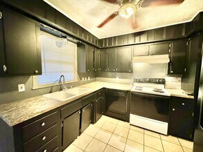 4910 9th St in Lubbock, TX - Building Photo - Building Photo