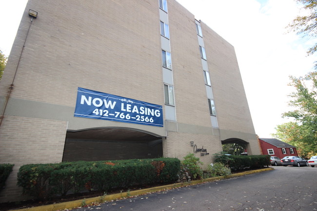 Queensbury Apartments in Pittsburgh, PA - Building Photo - Building Photo