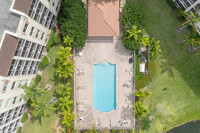 Royal Point at Palm Aire Condominiums in Pompano Beach, FL - Foto de edificio - Building Photo