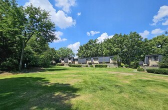 226 Triumph Dr NW in Atlanta, GA - Building Photo - Building Photo