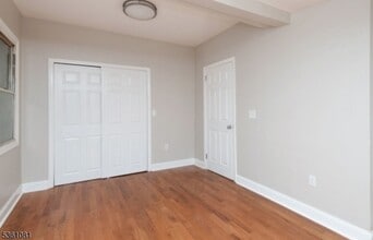 84 E Jersey St in Elizabeth, NJ - Building Photo - Building Photo