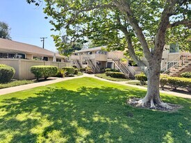 630 Bridgeport Cir, Unit Bridgeport in Fullerton, CA - Building Photo