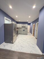 185 Read St in Bridgeport, CT - Building Photo