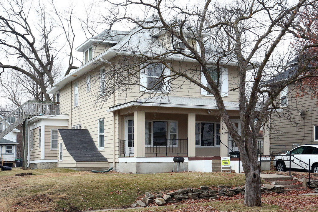 1072 27th St in Des Moines, IA - Building Photo