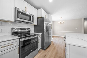 300 Robin Dr in Lynchburg, VA - Building Photo - Building Photo