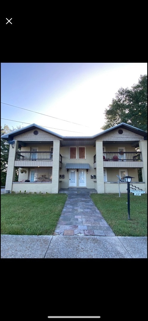 property at 408 S 5th St