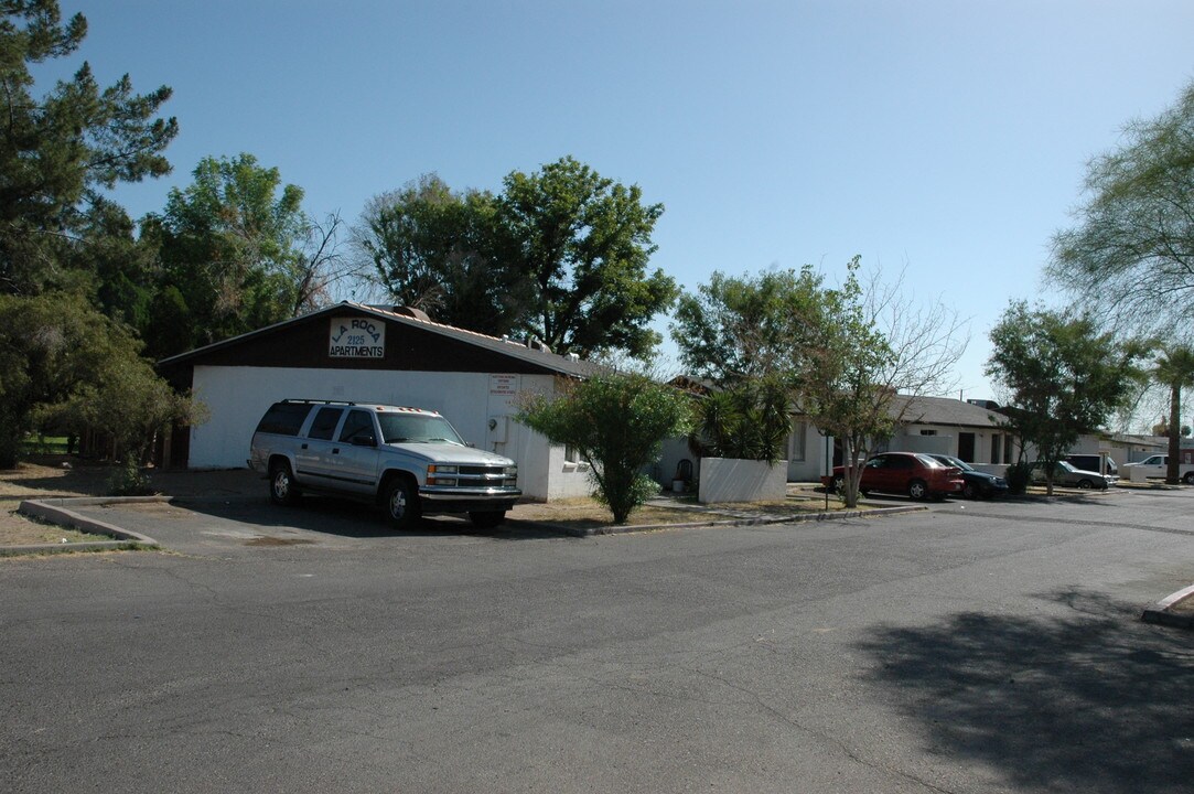 Vista Apartments in Phoenix, AZ - Foto de edificio