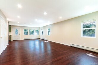12 14th St in Wading River, NY - Building Photo - Building Photo