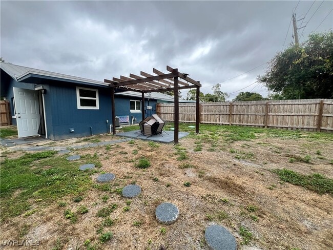 property at 19113-19115 Holly Rd
