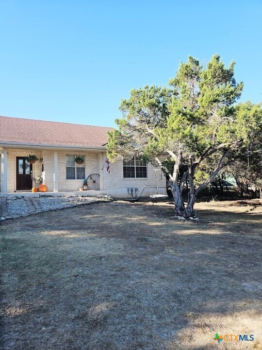 100 Ridgewood Cir in Wimberley, TX - Building Photo