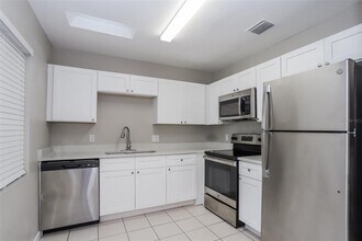 1301 Farragut Dr N in St. Petersburg, FL - Building Photo - Building Photo