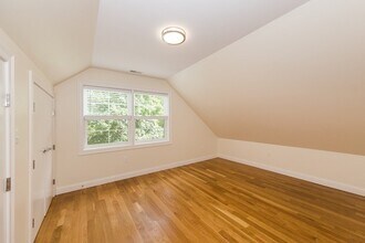 217 Arlington St, Unit 1 in Medford, MA - Building Photo - Building Photo