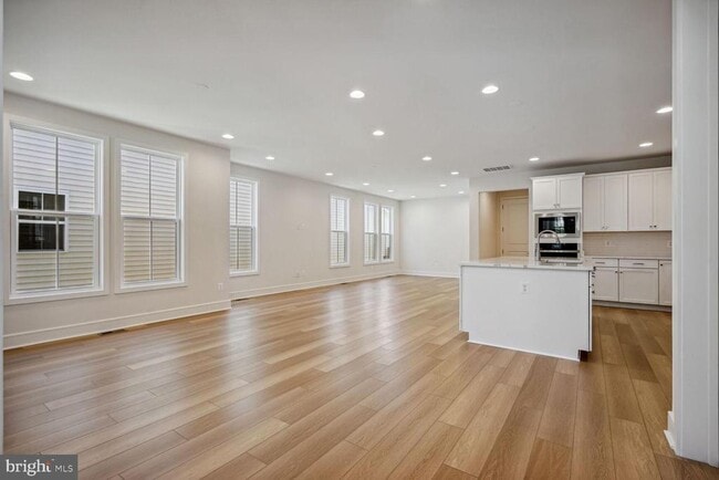 property at 23115 Glenwood Hts Cir