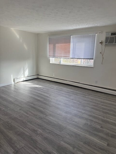 2324 Iroll Ave, Unit 5 in Cincinnati, OH - Foto de edificio - Building Photo