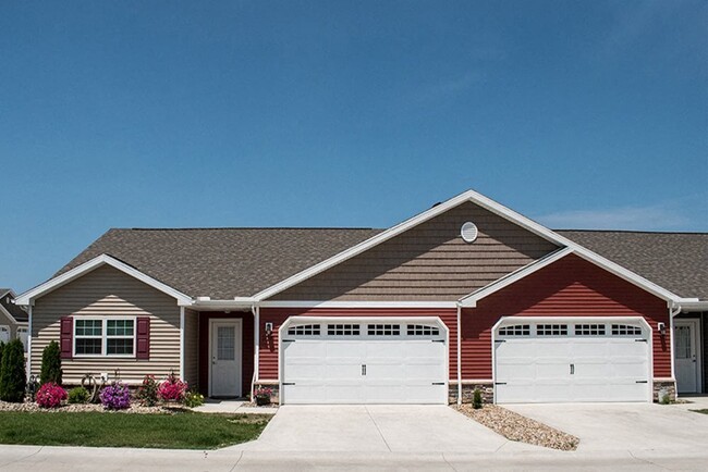 Redwood North Ridgeville Meadow Lakes Blvd in North Ridgeville, OH - Foto de edificio - Building Photo