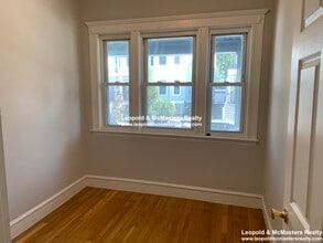21 Roseclair St, Unit 3 in Boston, MA - Building Photo - Building Photo
