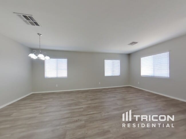 12747 W Larkspur Rd in El Mirage, AZ - Building Photo - Building Photo