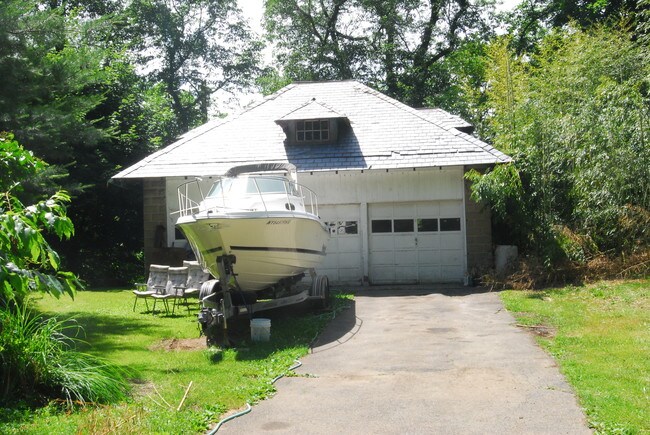 28 Idlewild Park Dr in Cornwall On Hudson, NY - Foto de edificio - Building Photo