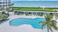 2100 S Ocean Blvd in Palm Beach, FL - Foto de edificio - Building Photo