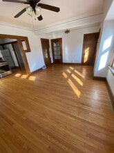 3233 N Humboldt Blvd, Unit Upper in Milwaukee, WI - Building Photo - Building Photo