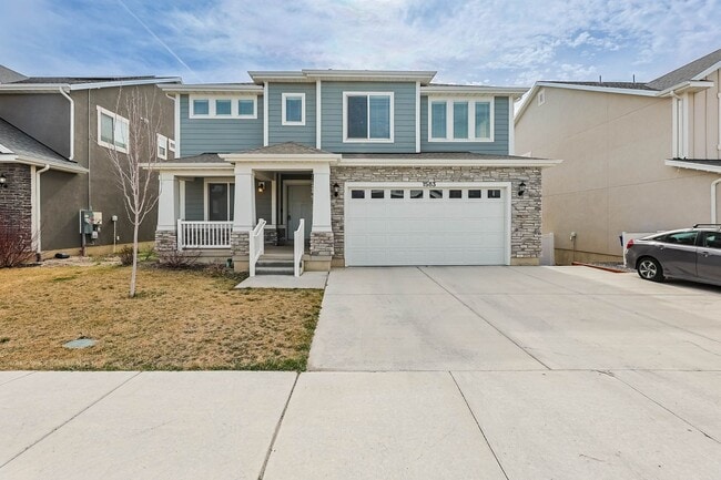 property at 1583 W Quailhill Rd