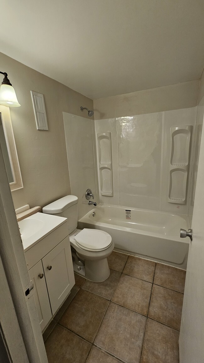 property at 1035 W 77th St