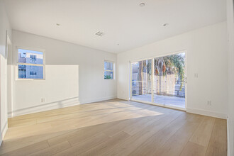 1223 N June St in Los Angeles, CA - Building Photo - Interior Photo