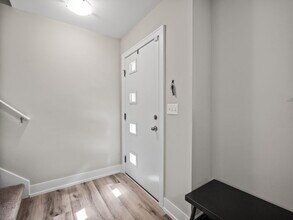 1063 Hampton Cir in Detroit, MI - Building Photo - Building Photo