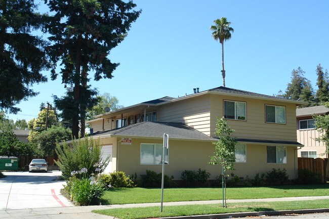 1122 Mesa Dr in San Jose, CA - Foto de edificio - Building Photo