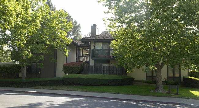 1930 Camino Verde in Walnut Creek, CA - Building Photo - Building Photo