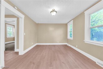 9702 Laird Ave in Cleveland, OH - Building Photo - Building Photo