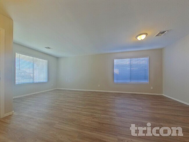 11218 W Elm Ln in Avondale, AZ - Building Photo - Building Photo