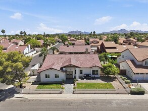5623 E Claire Dr in Scottsdale, AZ - Building Photo - Building Photo