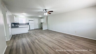 2410 W 16th St, Unit A in Plainview, TX - Building Photo - Building Photo