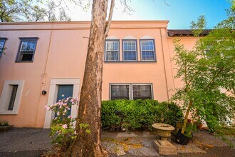 5230 Arboles Dr in Houston, TX - Building Photo - Building Photo