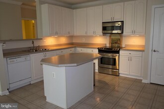 400 Symphony Cir in Cockeysville, MD - Building Photo - Building Photo