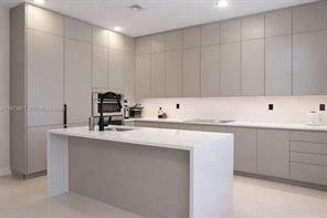 829 NE 191st St in Miami, FL - Foto de edificio - Building Photo