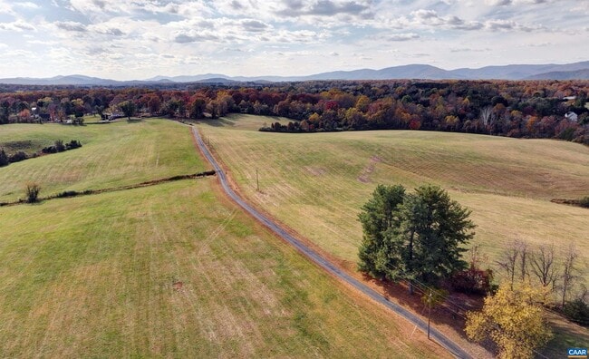 2929 Green Meadows Ln in Charlottesville, VA - Building Photo - Building Photo