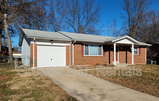 13 Griffin Dr in St. Peters, MO - Building Photo - Building Photo