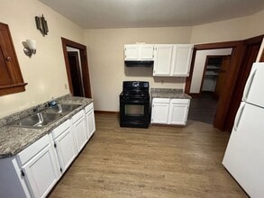 556 N 63rd St in Wauwatosa, WI - Building Photo - Building Photo