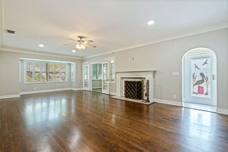 106 25th Ave NE in St. Petersburg, FL - Foto de edificio - Building Photo