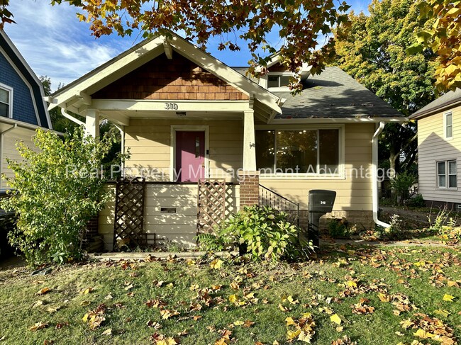 310 W Hazelhurst St in Ferndale, MI - Foto de edificio - Building Photo